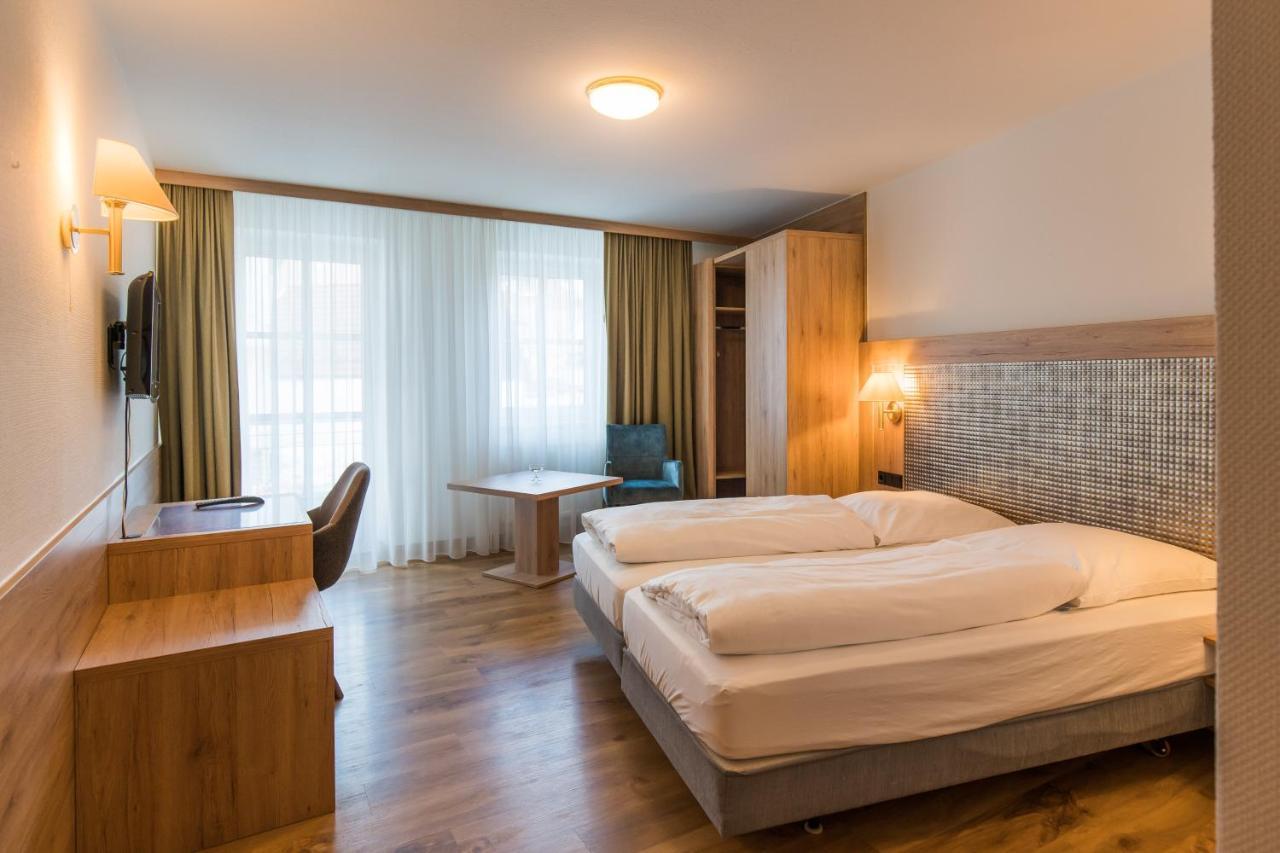 Hotel-Restaurant Heiligenstadter Hof Heiligenstadt in Oberfranken Buitenkant foto