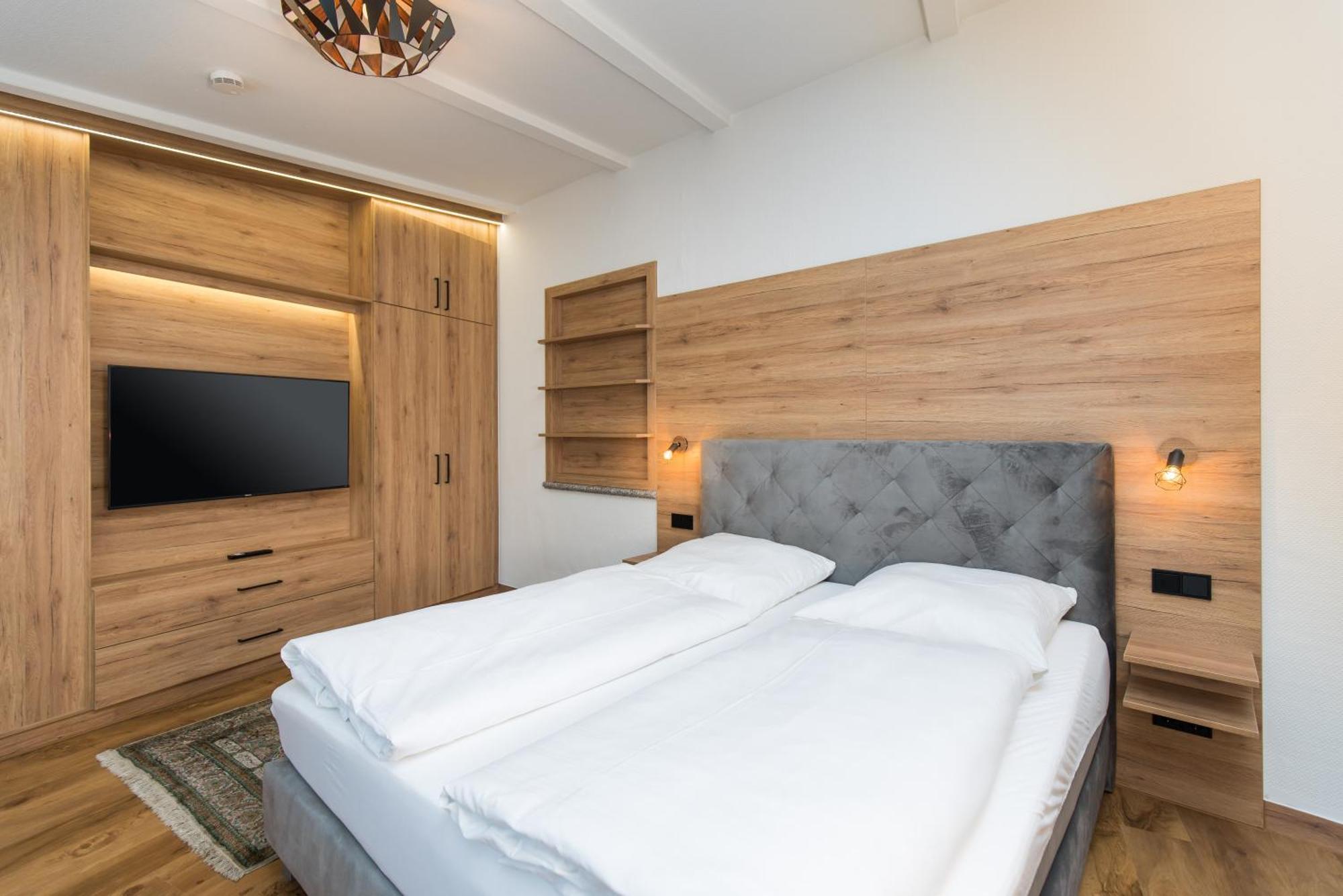 Hotel-Restaurant Heiligenstadter Hof Heiligenstadt in Oberfranken Buitenkant foto