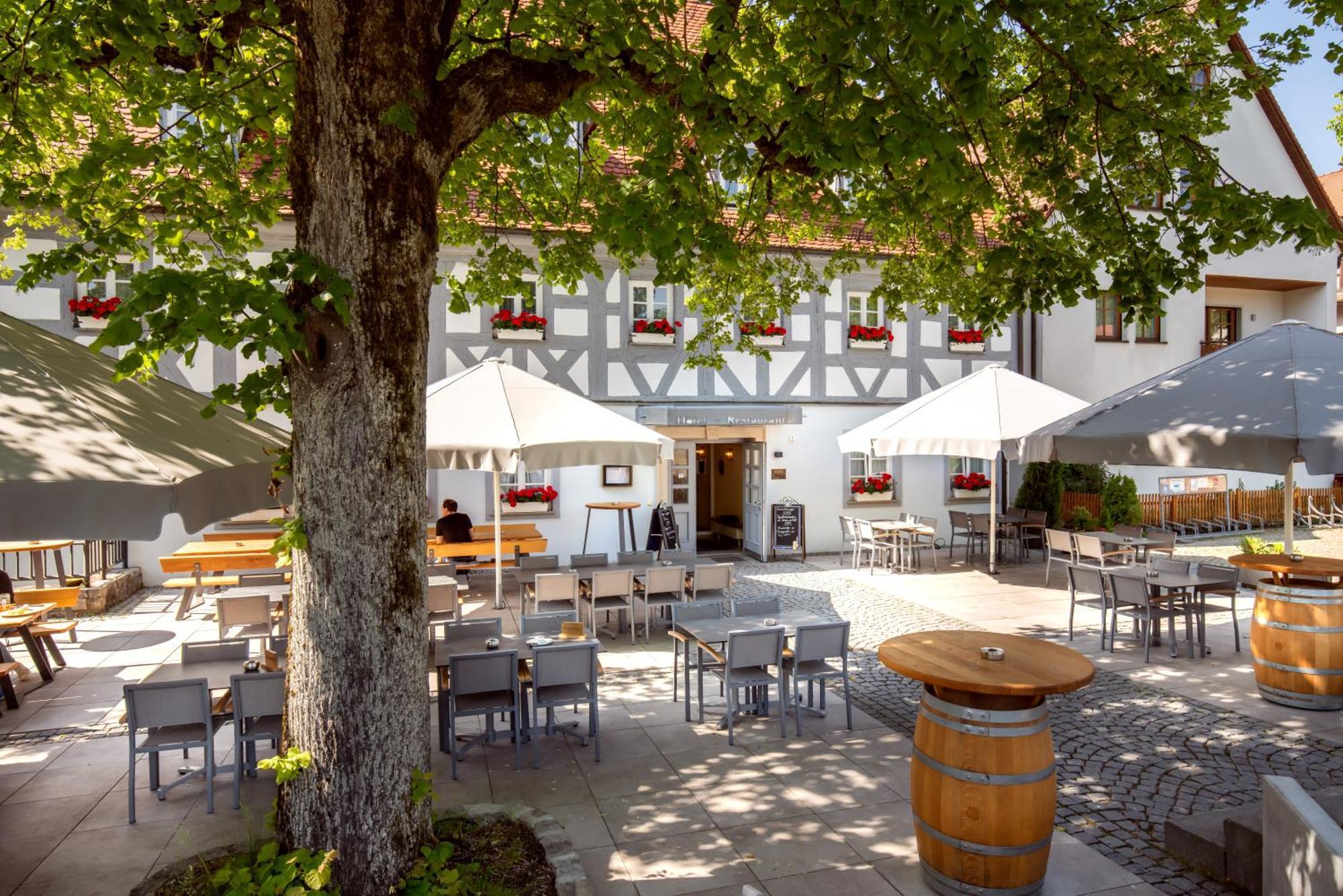 Hotel-Restaurant Heiligenstadter Hof Heiligenstadt in Oberfranken Buitenkant foto